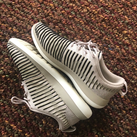 Nike Sneakers - Picture 6 of 6